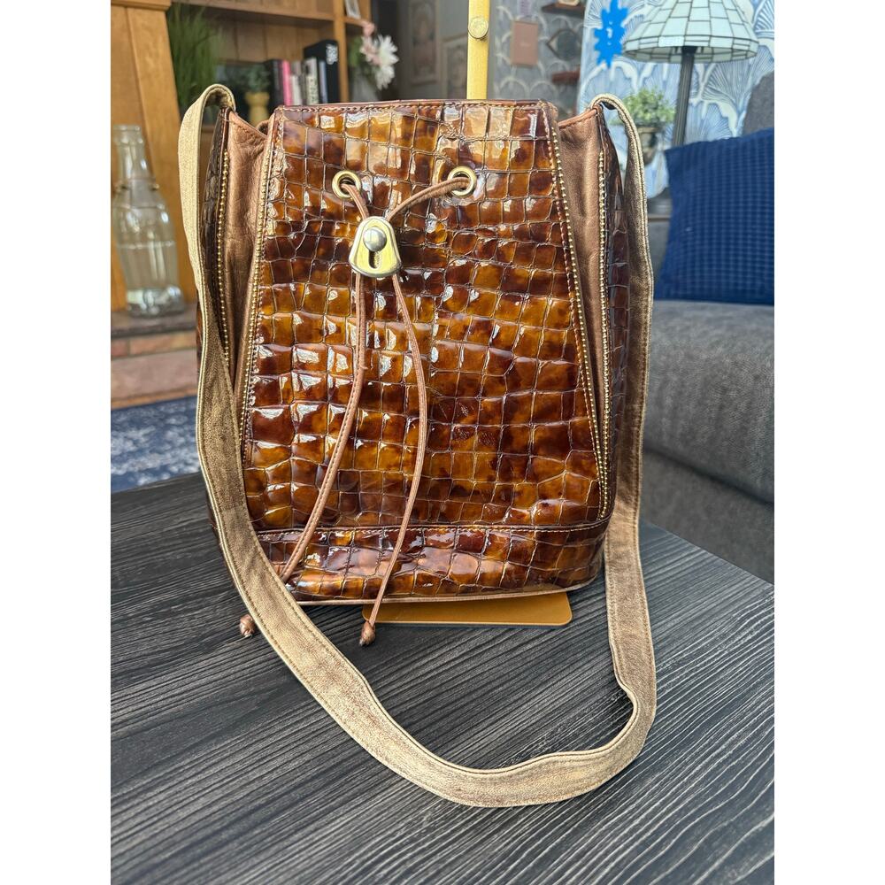 Vintage Caché Brown, Glossy, Crocodile Embossed Leather Drawstring Bucket Bag